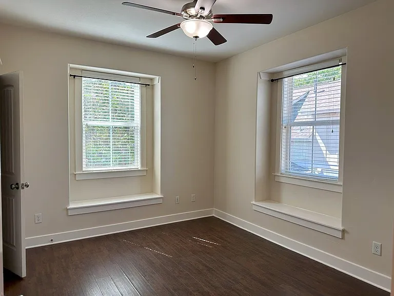 505 W North Loop Blvd #A — Photo 23