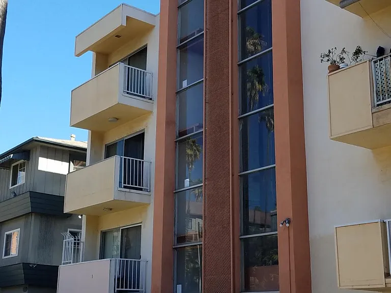 510 S Mariposa Ave #303 — Photo 15