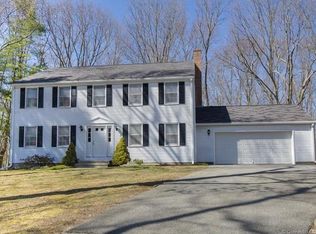 19 Trumbull Rd, Waterford, CT 06385