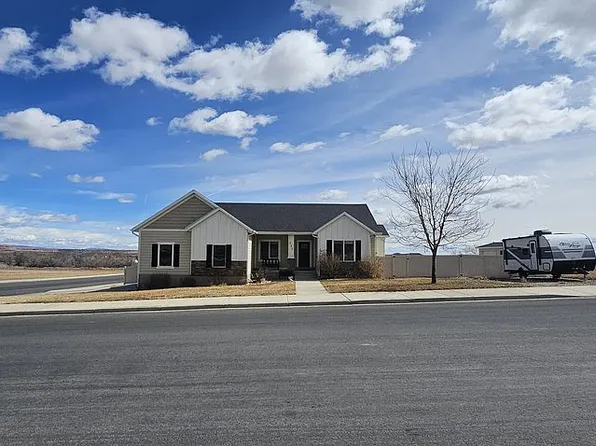 232 S Park Place Dr, Roosevelt, UT 84066