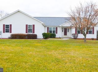 34 Tall Pines Dr, Charles Town, WV 25414