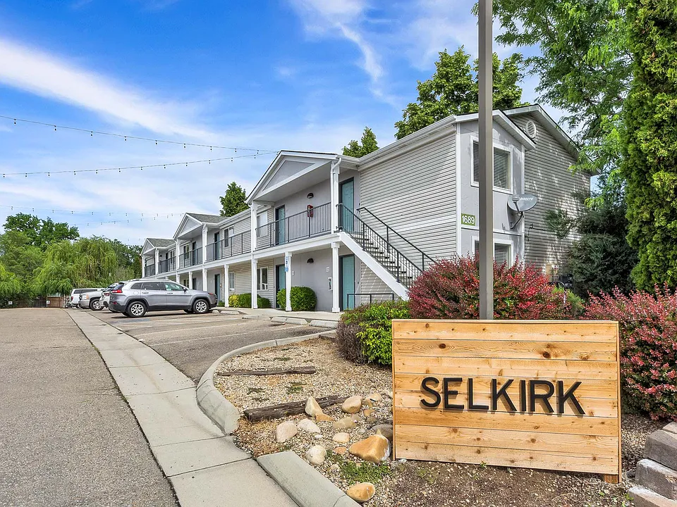 Selkirk Apartments