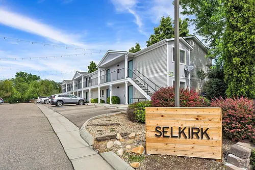 Selkirk Apartments Photo 1
