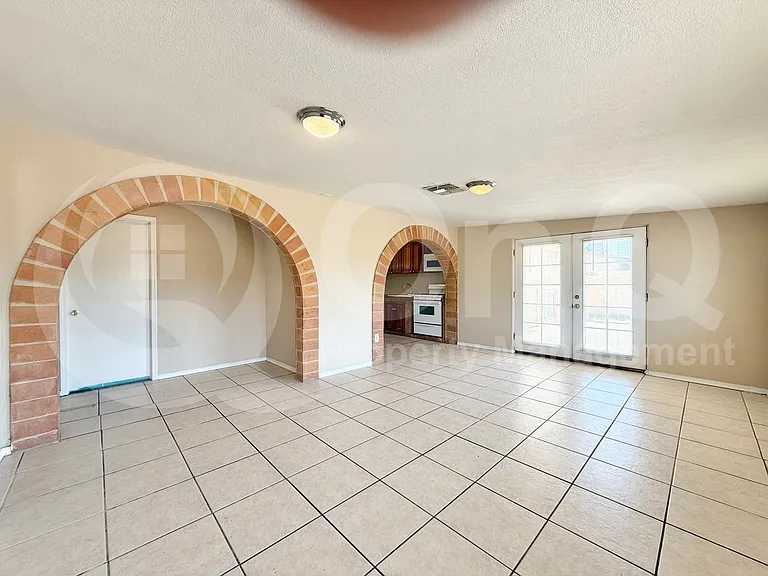 4715 E Alta Vista Rd — Photo 17