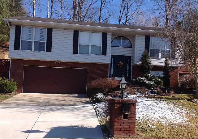 1st image of 307 Woodbridge Dr