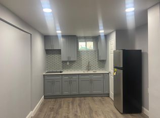 88-39 205th St #B, Hollis, NY 11423