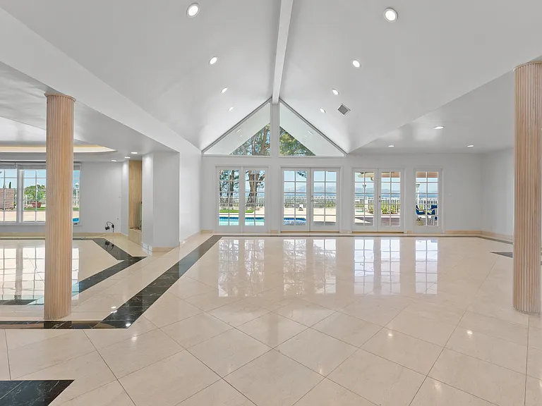 4159 Regal Oak Dr — Photo 41