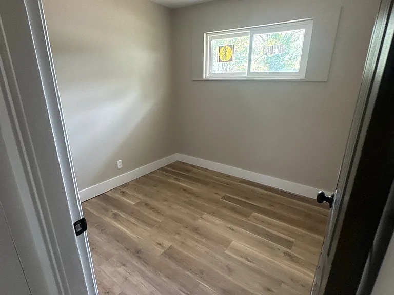 5662 Parchester Dr — Photo 14