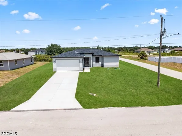 2700 69th St W, Lehigh Acres, FL 33971