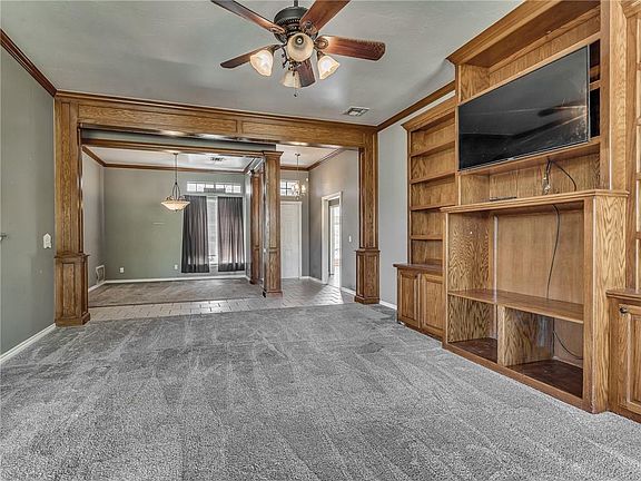 3rd image of 708 Caddell Way