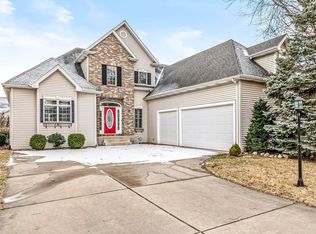 26014 Westwood Hills Dr, South Bend, IN 46628