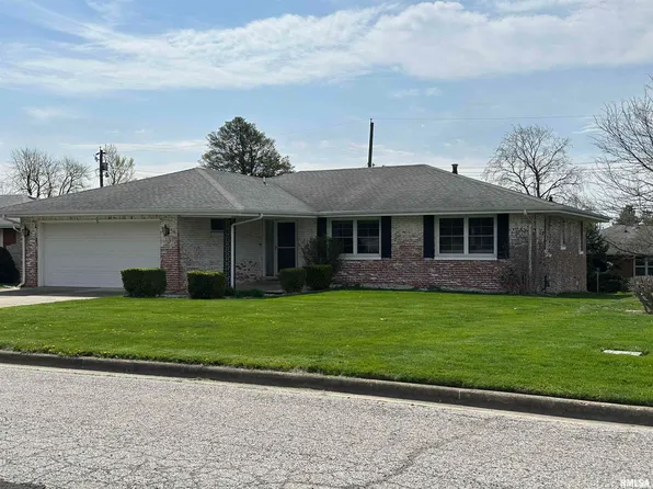 5 Southvale Dr, Jacksonville, IL 62650