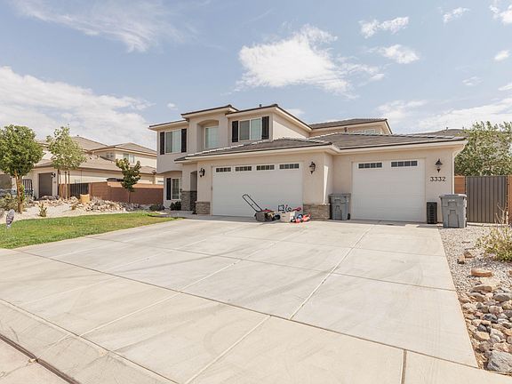 3rd image of 3332 E Livia Dr