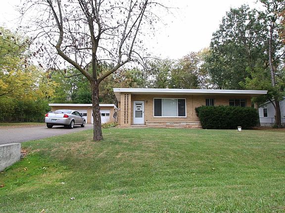 2nd image of 1410 McEwen St