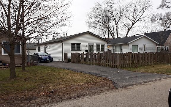 2nd image of 211 E Pineview Dr