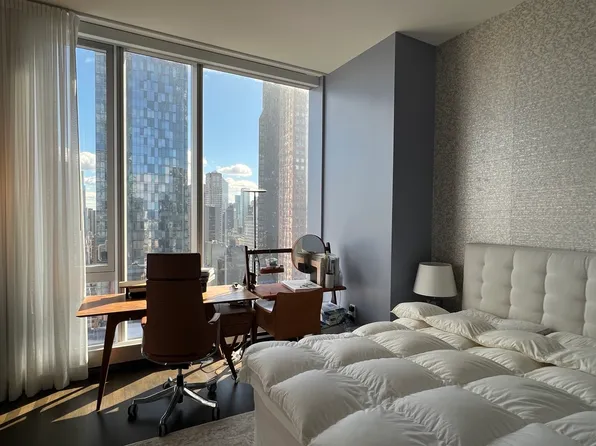 217 West 57th Street image 10 of 24