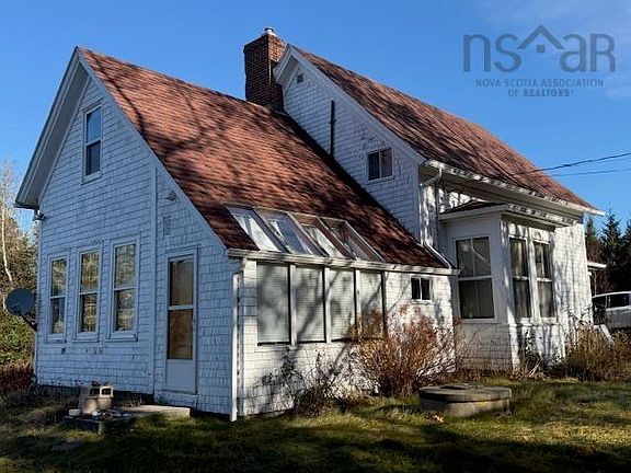 3rd image of 570 Rockland Rd