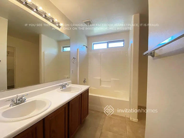 117 N 65th Ln — Photo 12