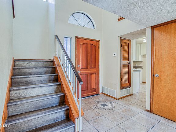 4th image of 1460 Sierra De Oro Dr