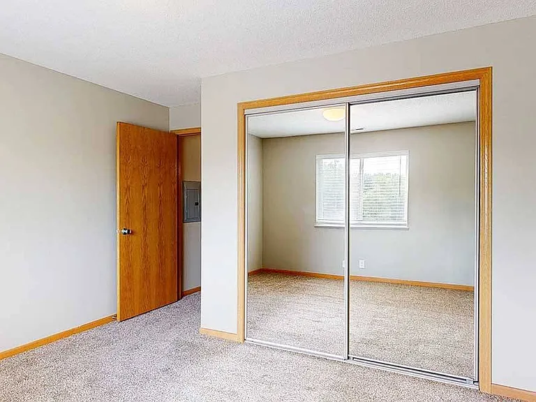 Highland View Apartments — Photo 119