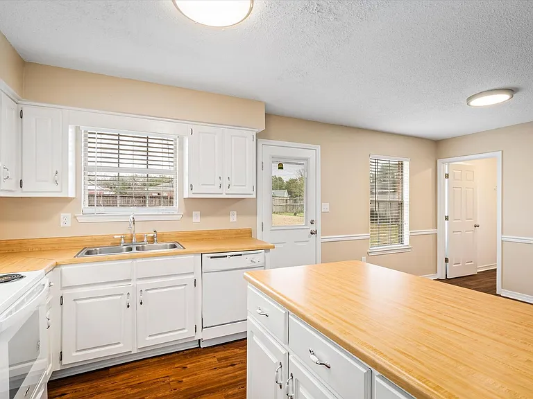 7245 Pecan Terrace Dr — Photo 12