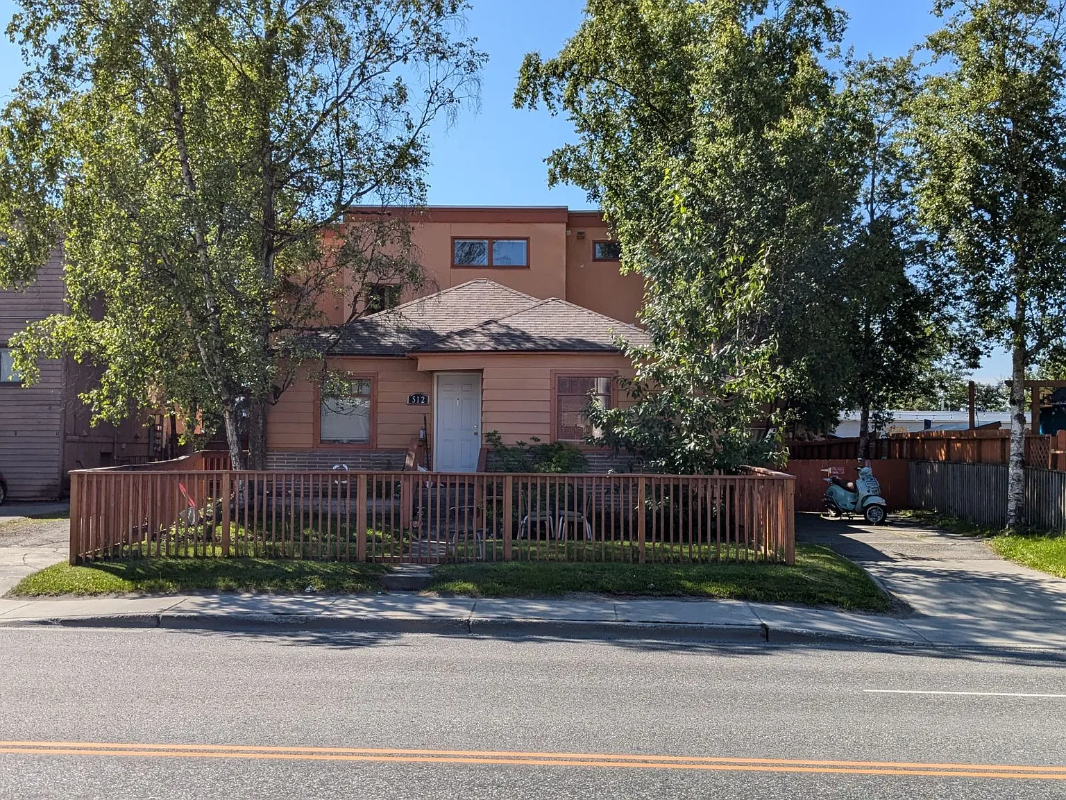 2 bed, 990 sqft, $1,600 — Photo 1
