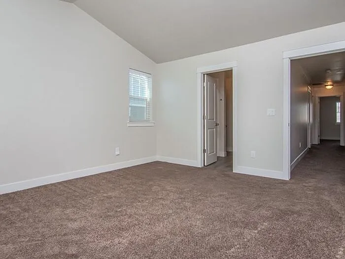 260 E 330 N — Photo 12
