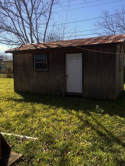 2nd image of 3403 Catalpa St