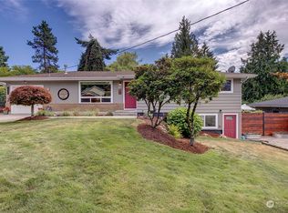 8629 NE 157th St, Kenmore, WA 98028
