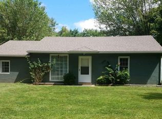 320 E 18th Ave, Winfield, KS 67156