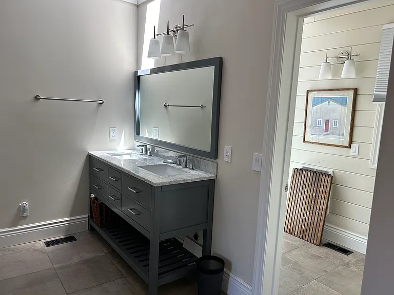 800 Sanel Dr — Photo 22