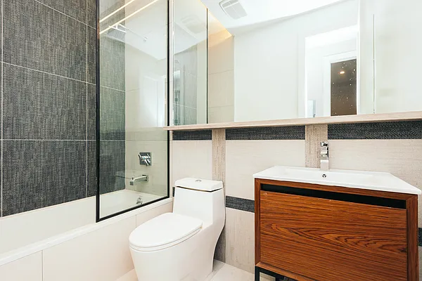 Rented by Nooklyn NYC LLC | media 8