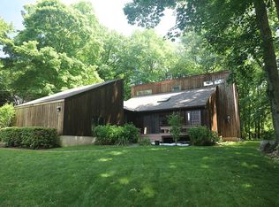 992 Stillwater Rd, Stamford, CT 06902