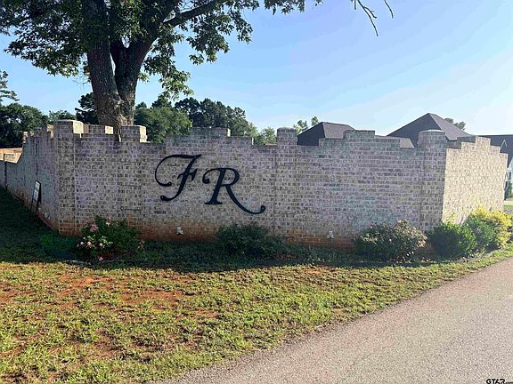 2nd image of 21105 Patriot Cir