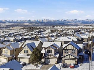 238 E Sunset Vw, Cochrane, AB T4C 0E9