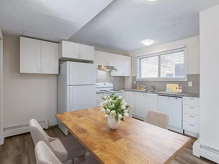 401 Grier Ave NE #25 — Photo 1