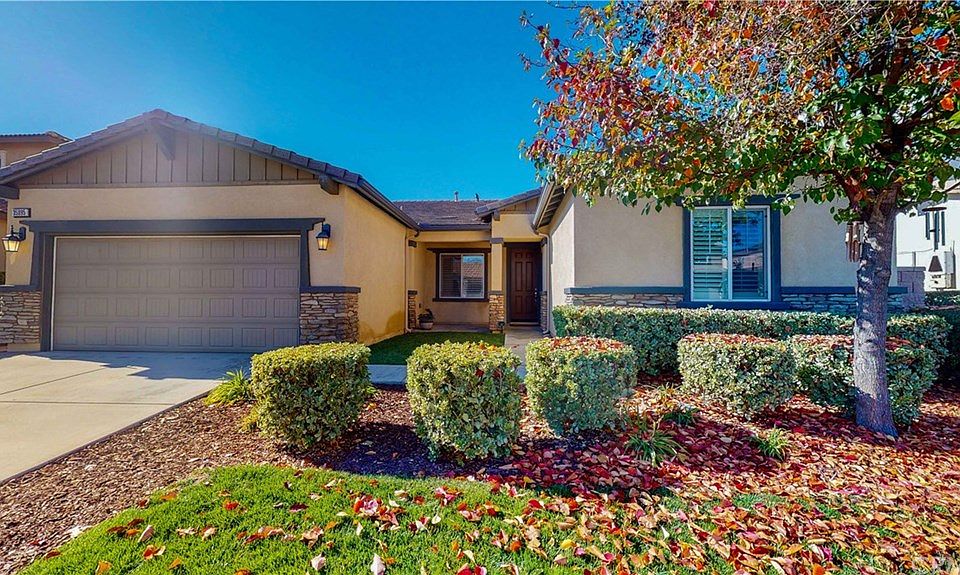 1st image of 35095 Wheatgrass Dr