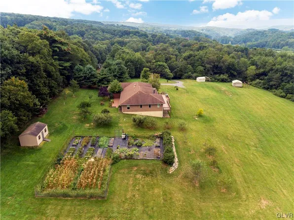 42 Beech Hollow Rd, New Ringgold, PA 17960