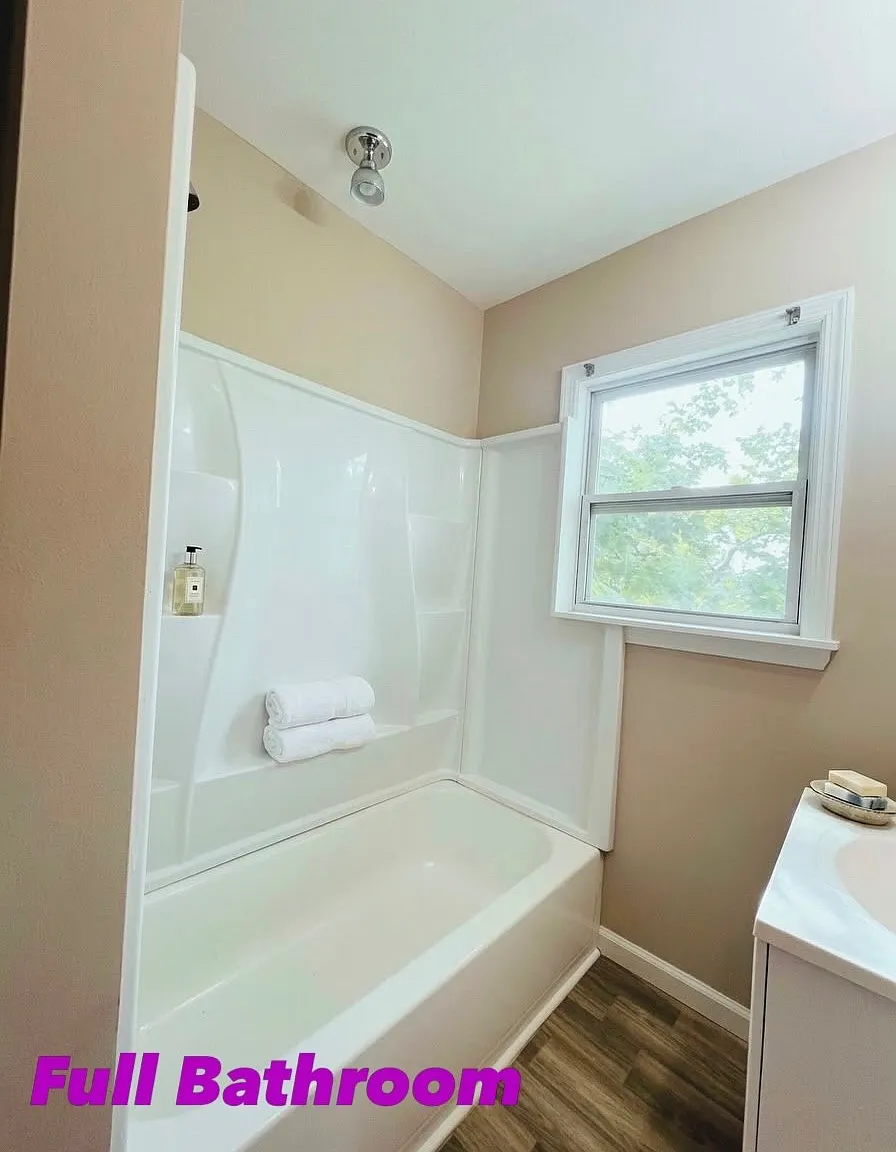 2 bed, $2,400 — Photo 3