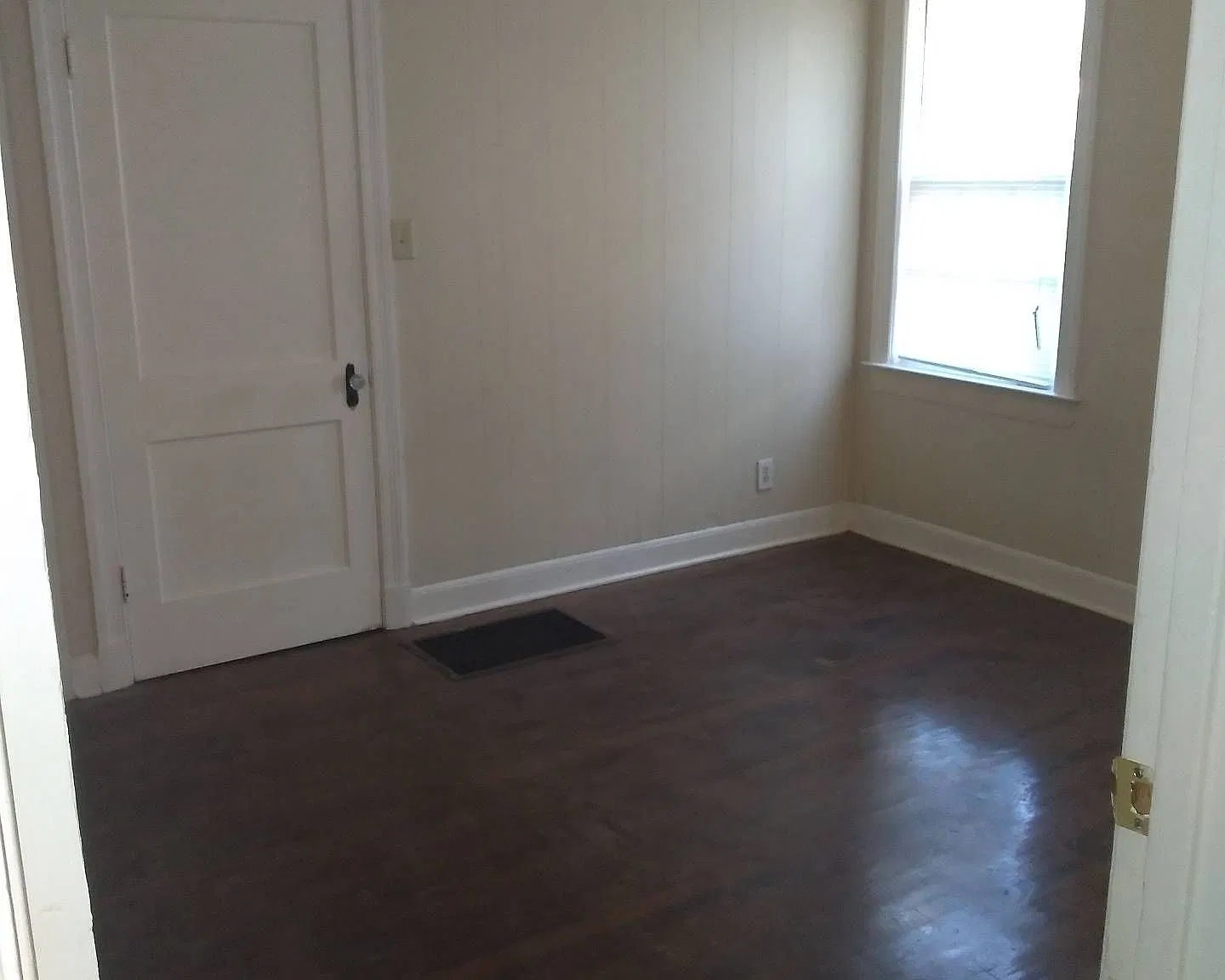 2741-43 Kimball Ave — Photo 3