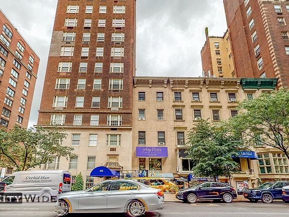 5th image of 147 E 72nd St APT 5R