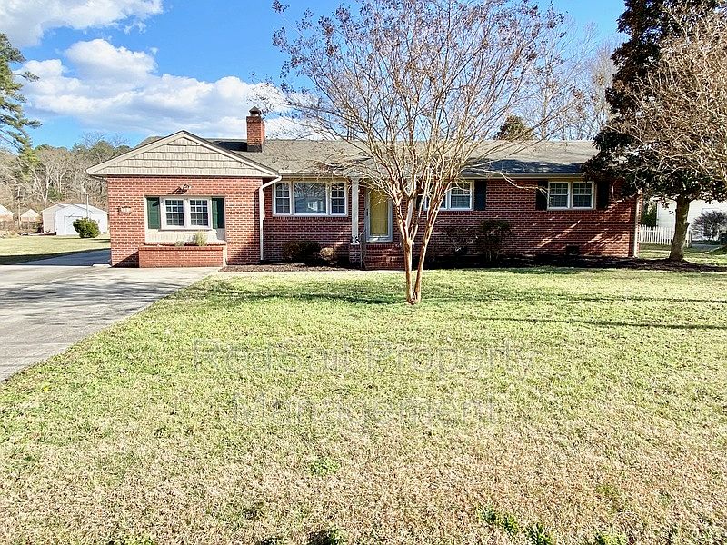1st image of 203 Greenland Dr