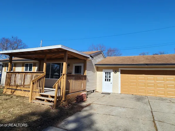 4317 Brighton Dr, Lansing, MI 48911