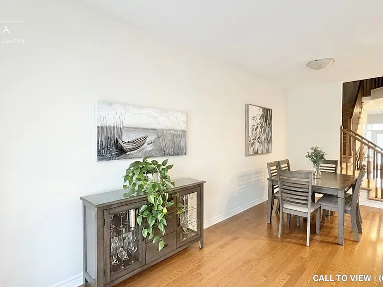 526 Muscari St — Photo 5