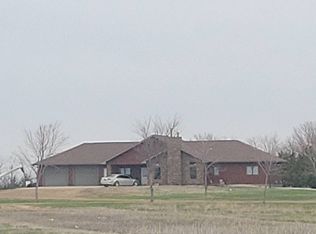 40316 254th St, Mitchell, SD 57301