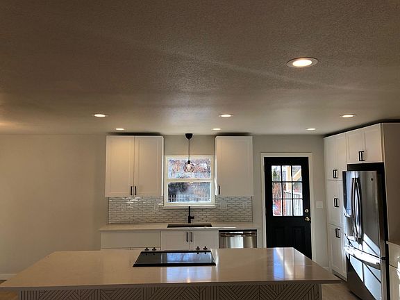 3rd image of 5020 W Fremont Ave