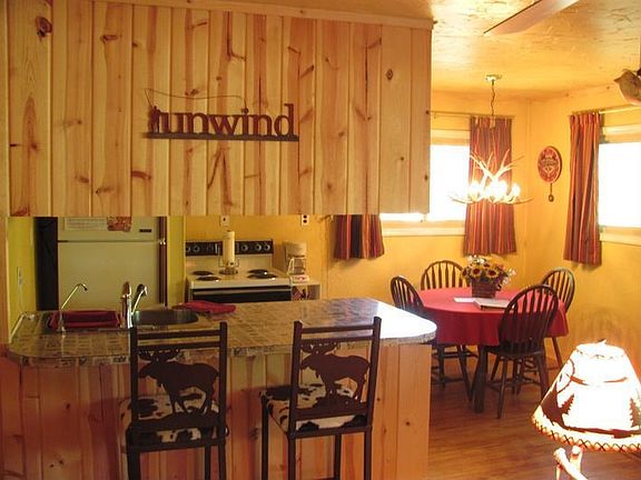 Kitchen/Dining Area