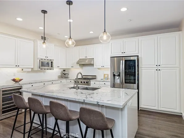 2450 Elden Ave Unit D, Costa Mesa, CA 92627