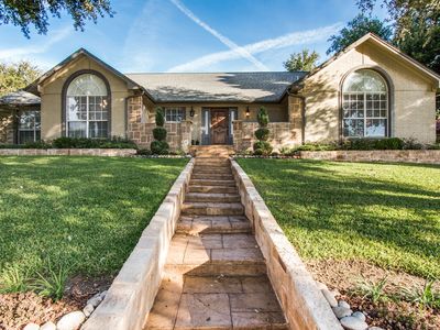 305 Rochelle Blvd, Irving, TX, 75062