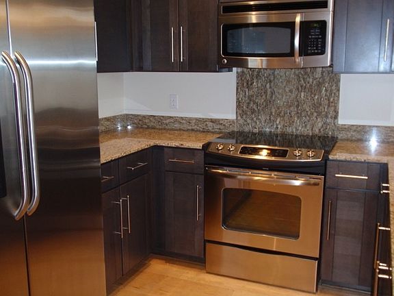 3rd image of 444 N Central Ave #111
